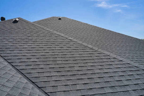 Best Roof Moss and Algae Removal  in Harvard, IL